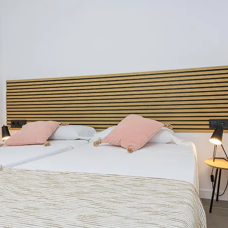 Playamar 托雷莫利诺斯